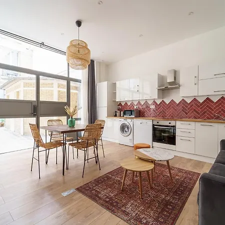 Parisuites Central Canal Saint Martin Chic & Design & Cosy-2